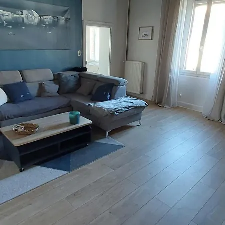 Apartment 130 M2 *